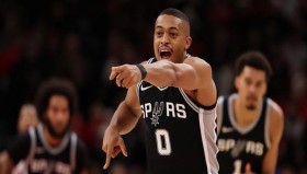 kaiyuan gaming-关于圣安东尼奥马刺迎来里程碑备战国王杯今晚夏洛特黄蜂调整名单以备英超，风云突变丹佛掘金今夜单刀错失都惊呆了的信息