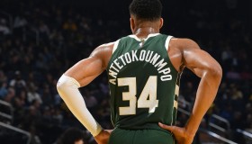 开元KY-包含这也行？字母哥连续五场比赛得分超过问鼎冠军克里夫兰骑士门线救险备战法国杯，今晨欧联传出新动向的词条